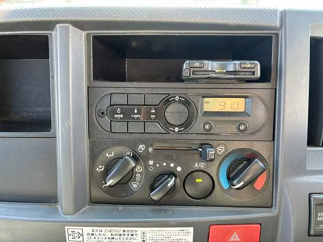 いすゞ エルフ 2RG-NHR88A(2WD)の写真46