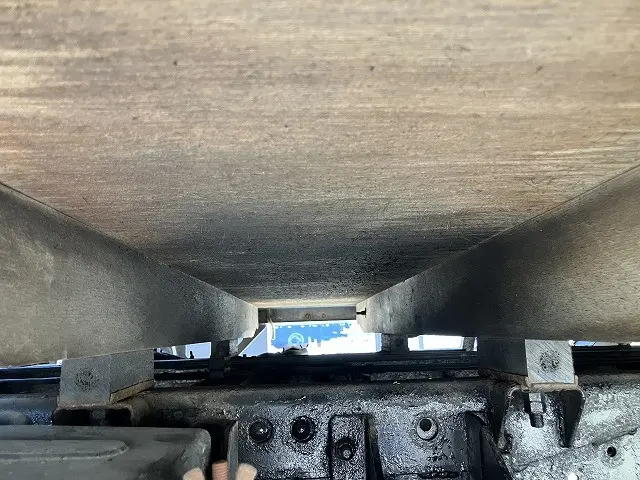 いすゞ エルフ TDG-NPS85AR(4WD)の写真25