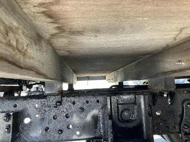 いすゞ エルフ TDG-NPS85AR(4WD)の写真27