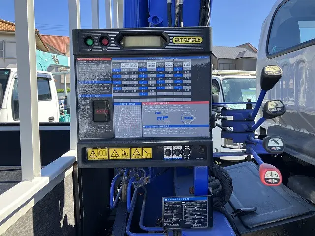 いすゞ エルフ TDG-NPS85AR(4WD)の写真47
