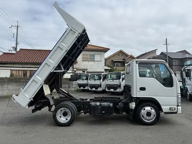 いすゞ エルフ TPG-NJR85AD(2WD)の写真5