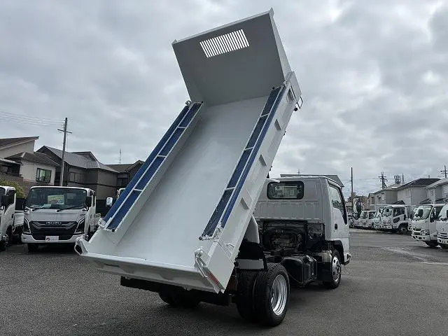 いすゞ エルフ TPG-NJR85AD(2WD)の写真6