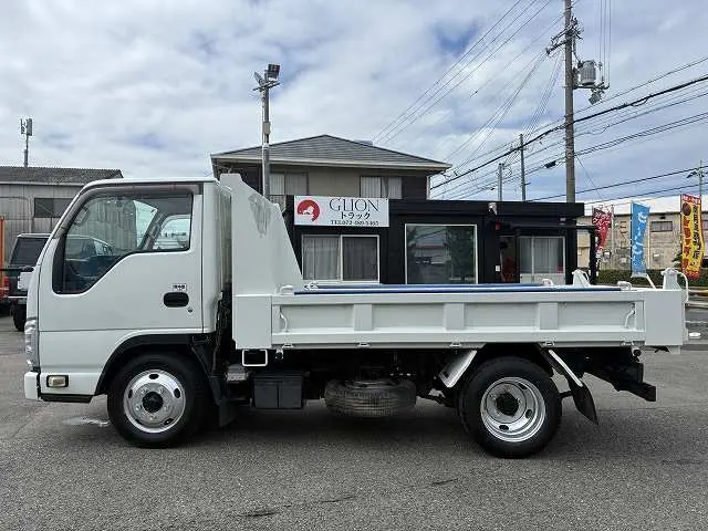 いすゞ エルフ TPG-NJR85AD(2WD)の写真11
