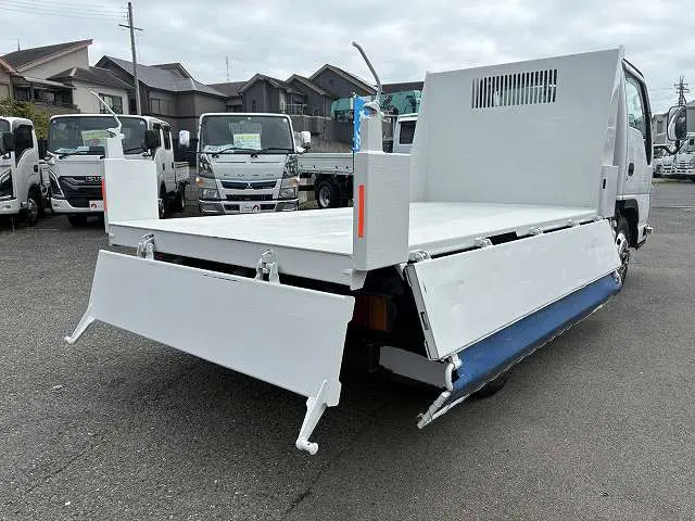 いすゞ エルフ TPG-NJR85AD(2WD)の写真22