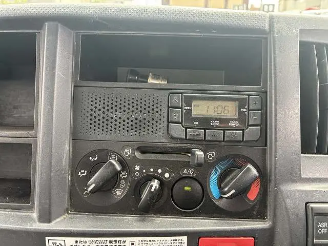 いすゞ エルフ TPG-NJR85AD(2WD)の写真45