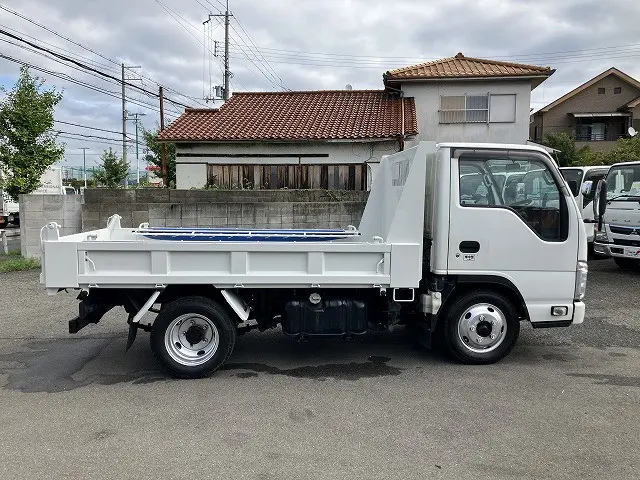 いすゞ エルフ TPG-NJR85AD(2WD)の写真12