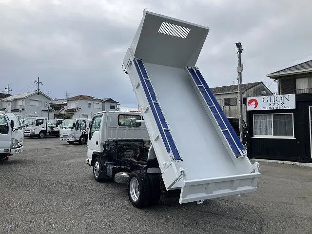 いすゞ エルフ TPG-NJR85AD(2WD)の写真6