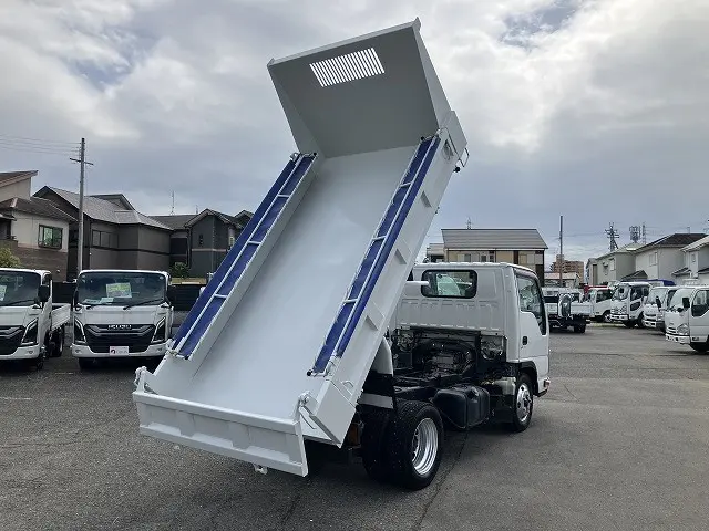 いすゞ エルフ TPG-NJR85AD(2WD)の写真8