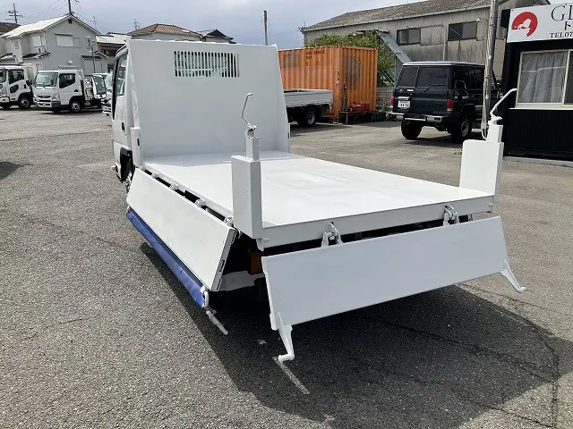 いすゞ エルフ TPG-NJR85AD(2WD)の写真20