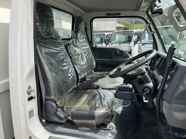 いすゞ エルフ TPG-NJR85AD(2WD)の写真43