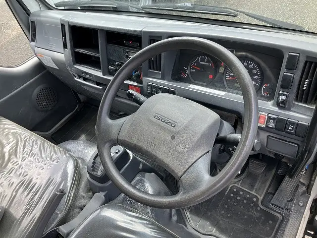 いすゞ エルフ TPG-NJR85AD(2WD)の写真50