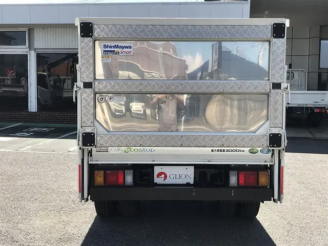 いすゞ エルフ 2RG-NKR88A(2WD)の写真7