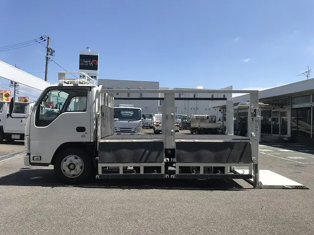 いすゞ エルフ 2RG-NKR88A(2WD)の写真11