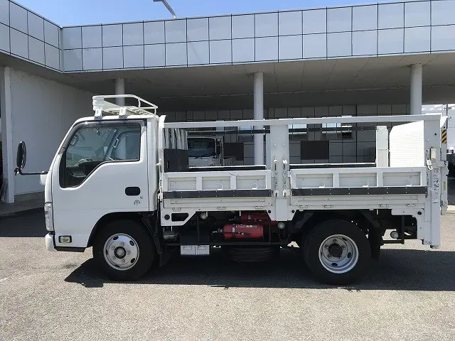 いすゞ エルフ 2RG-NKR88A(2WD)の写真17
