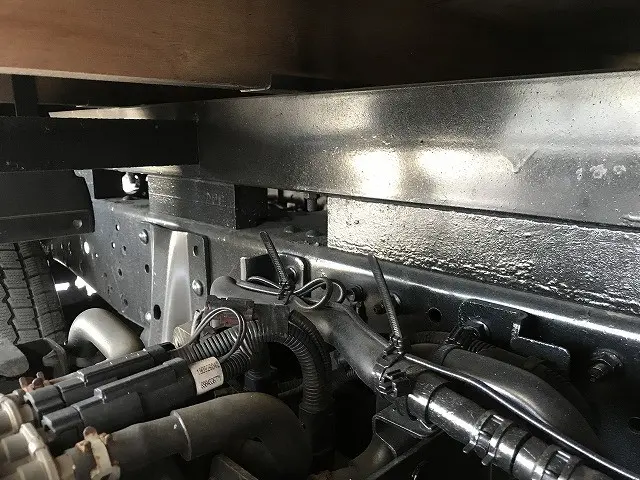 いすゞ エルフ 2RG-NKR88A(2WD)の写真29