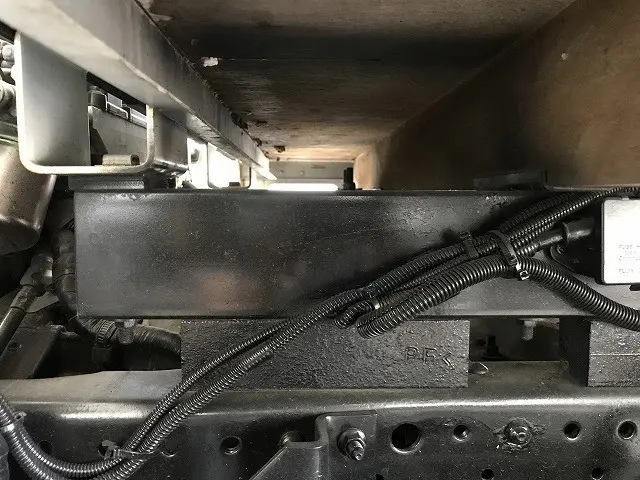 いすゞ エルフ 2RG-NKR88A(2WD)の写真32