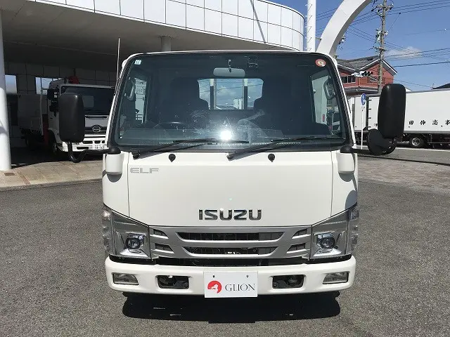 いすゞ エルフ 2RG-NHR88A(2WD)の写真2