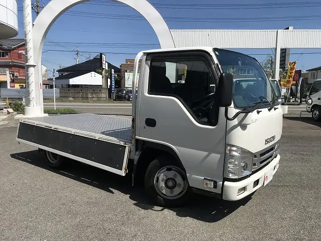 いすゞ エルフ 2RG-NHR88A(2WD)の写真10