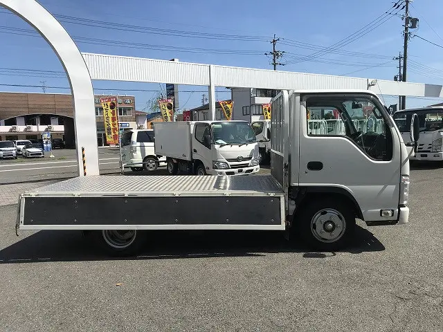 いすゞ エルフ 2RG-NHR88A(2WD)の写真15
