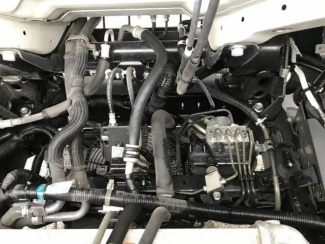 いすゞ エルフ 2RG-NHR88A(2WD)の写真21