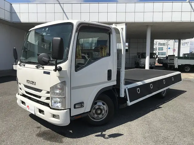 いすゞ エルフ 2RG-NPR88AR(2WD)の写真9