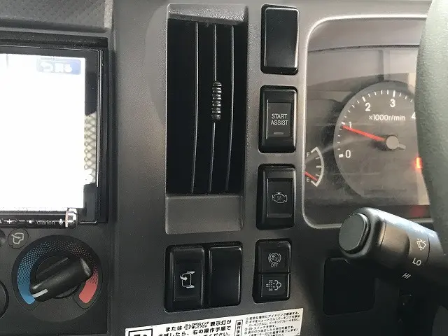 いすゞ エルフ 2RG-NPR88AR(2WD)の写真29