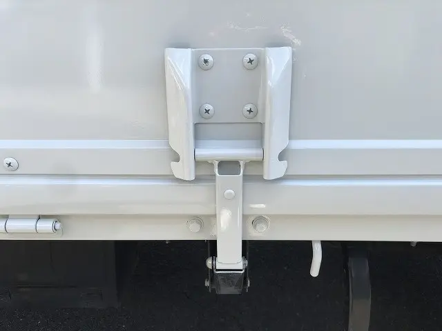 いすゞ エルフ 2RG-NPR88AR(2WD)の写真39