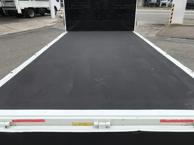 三菱 キャンター TPG-FBA50(2WD)の写真16