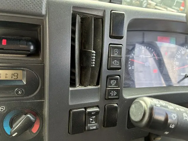 いすゞ フォワード TKG-FRR90S1(2WD)の写真37