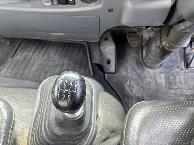 いすゞ フォワード TKG-FRR90S1(2WD)の写真41