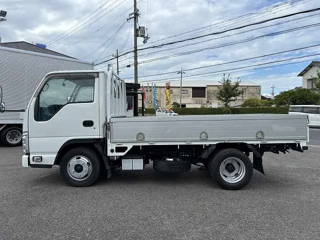 いすゞ エルフ TPG-NJR85A(2WD)の写真4