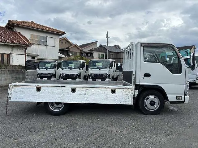 いすゞ エルフ TPG-NJR85A(2WD)の写真12