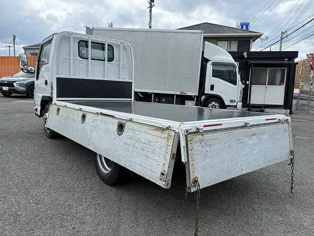 いすゞ エルフ TPG-NJR85A(2WD)の写真16