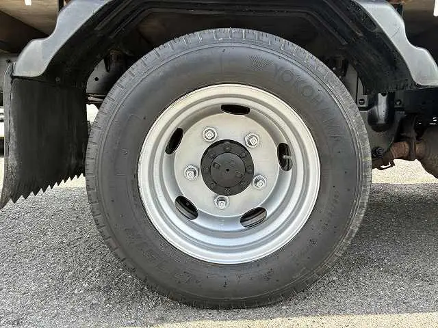 いすゞ エルフ TPG-NJR85A(2WD)の写真26