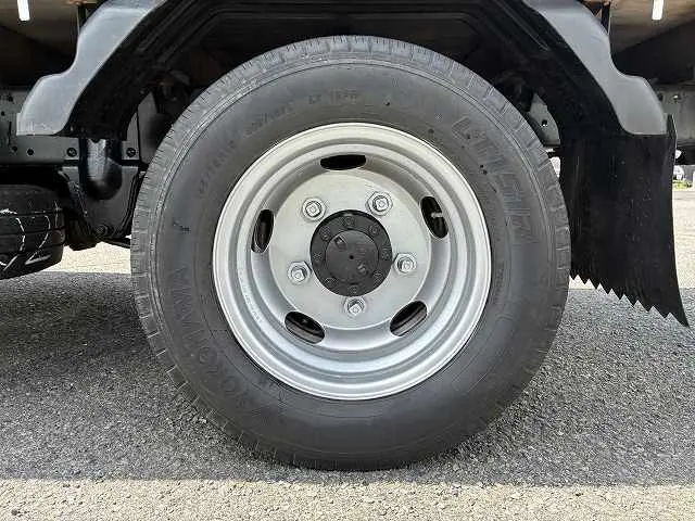 いすゞ エルフ TPG-NJR85A(2WD)の写真27