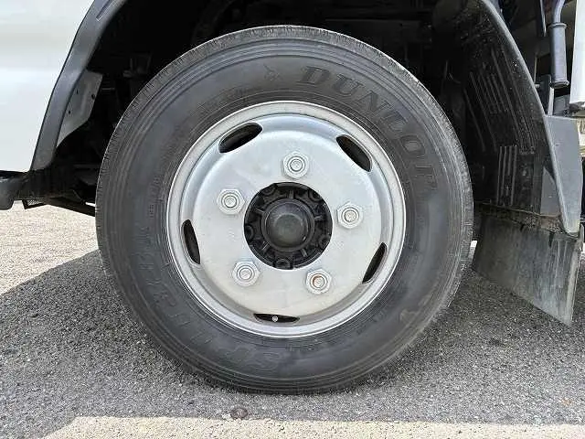 いすゞ エルフ TPG-NJR85A(2WD)の写真28