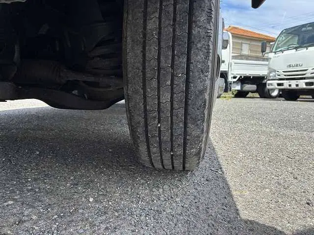 いすゞ エルフ TPG-NJR85A(2WD)の写真30