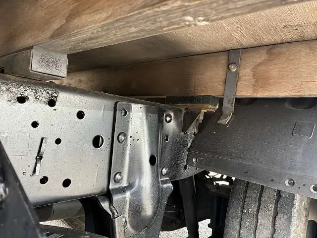 いすゞ エルフ TPG-NJR85A(2WD)の写真37