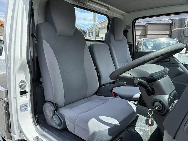 いすゞ エルフ TPG-NJR85A(2WD)の写真39