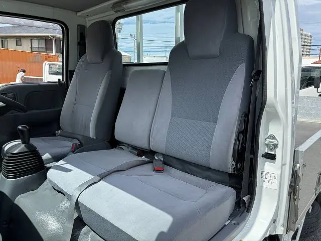 いすゞ エルフ TPG-NJR85A(2WD)の写真41