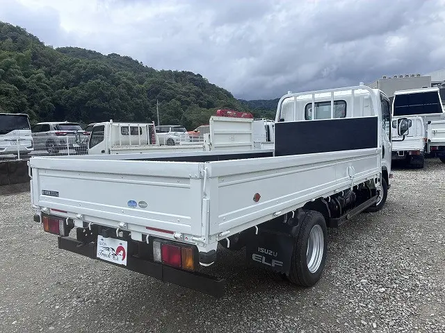 いすゞ エルフ TPG-NLR85AR(2WD)の写真8