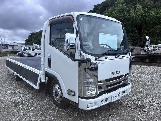 いすゞ エルフ TPG-NLR85AR(2WD)の写真10
