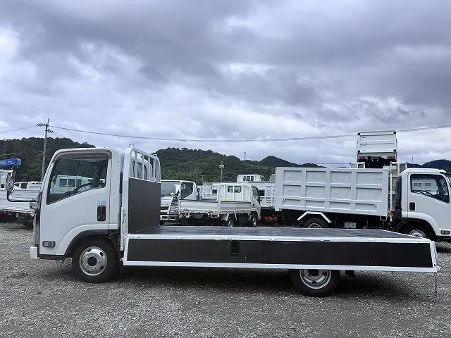 いすゞ エルフ TPG-NLR85AR(2WD)の写真11