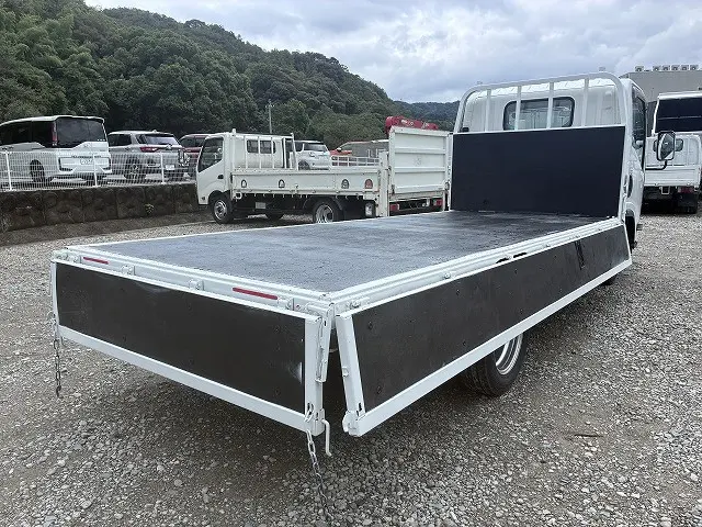 いすゞ エルフ TPG-NLR85AR(2WD)の写真15