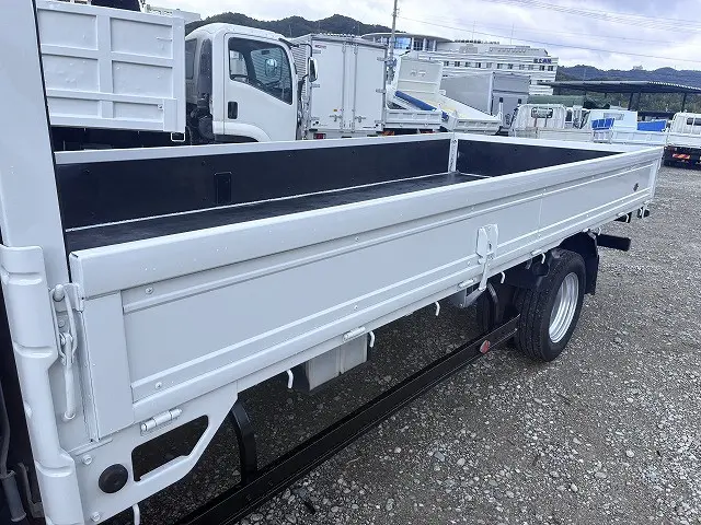 いすゞ エルフ TPG-NLR85AR(2WD)の写真18