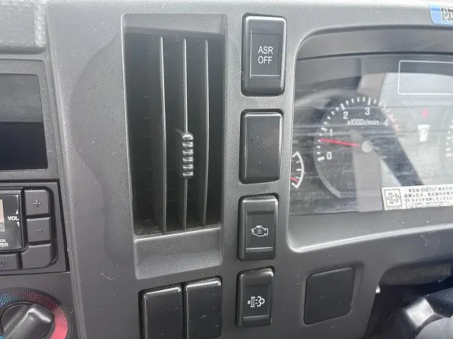 いすゞ エルフ TPG-NLR85AR(2WD)の写真36