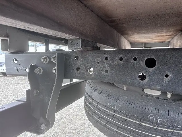 いすゞ エルフ TPG-NLR85AR(2WD)の写真43