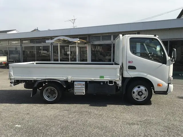 トヨタ ダイナ 2RG-XZC605(2WD)の写真8