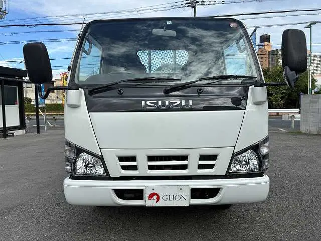 いすゞ エルフ PB-NKR81A(2WD)の写真2
