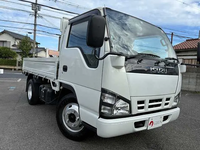 いすゞ エルフ PB-NKR81A(2WD)の写真3